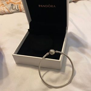 Pandora Moments Bangle bracelet